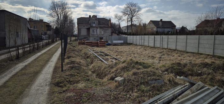 OBWIESZCZENIE O PIERWSZEJ LICYTACJI UDZIAŁU NIERUCHOMOŚCI W DRODZE LICYTACJI ELEKTRONICZNEJ